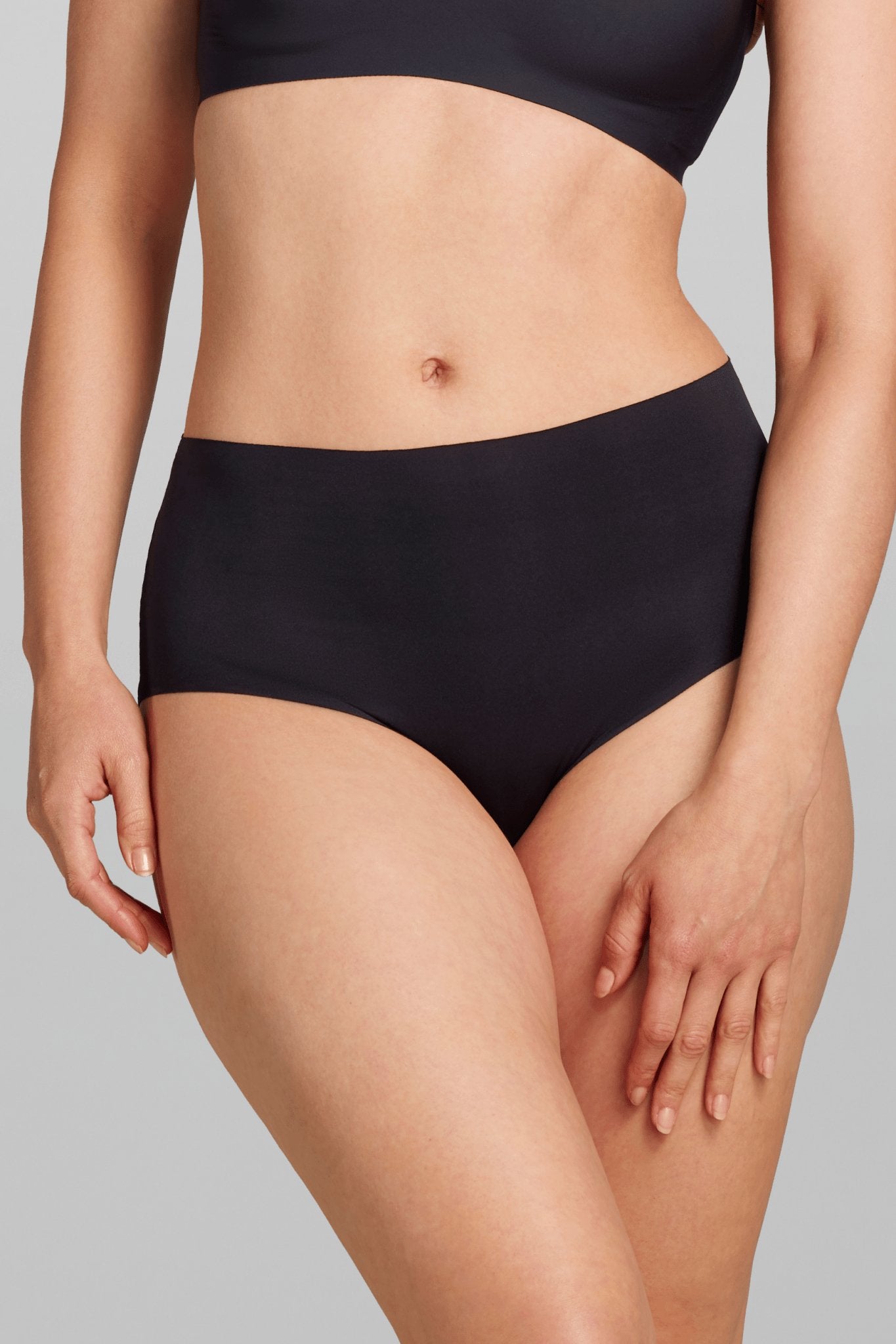 No-Show High Waist Brief - Siella - Color: Black Noir