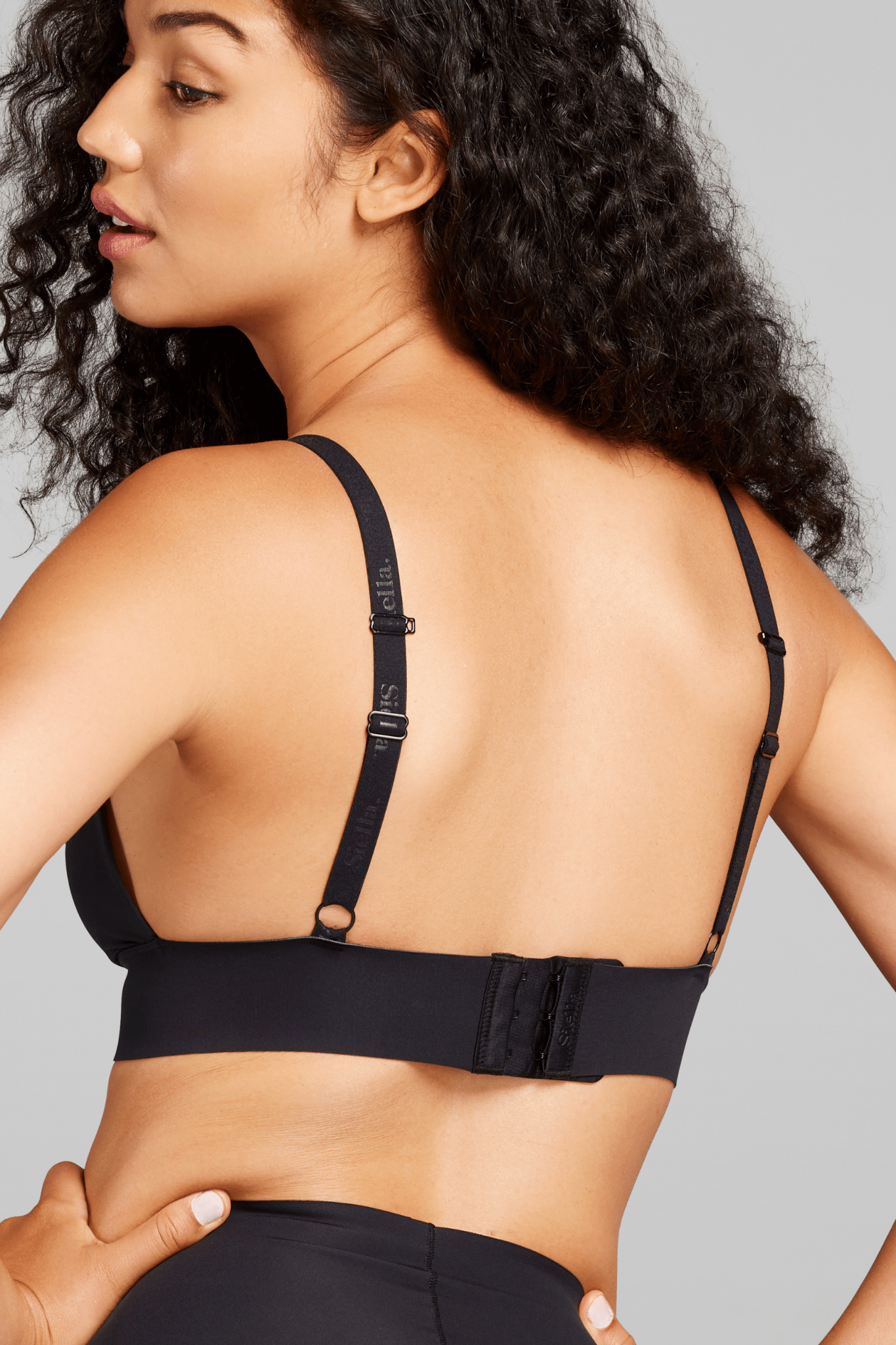 No-Show Triangle Bra - Siella - Color: Black Noir